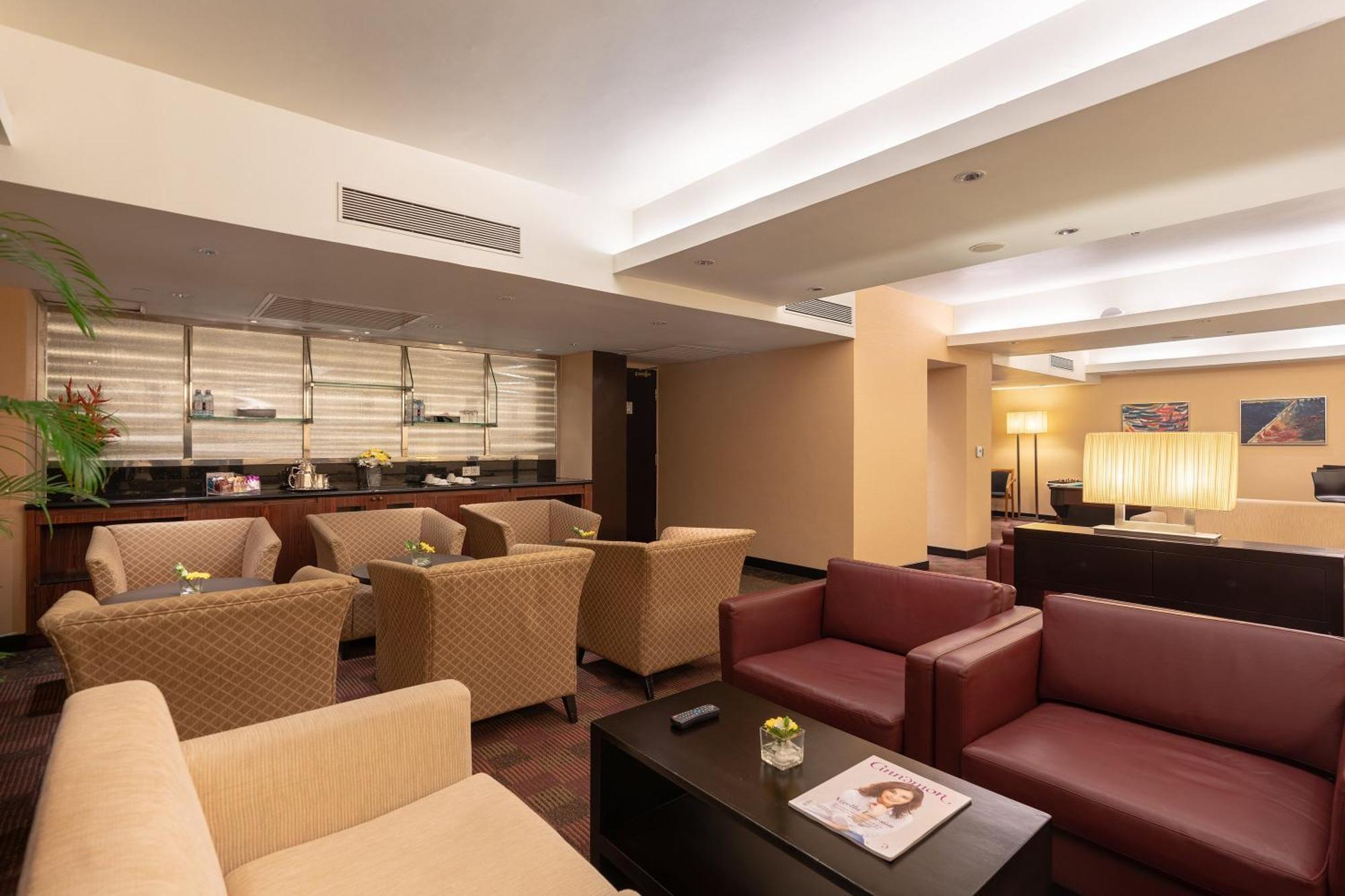 Cinnamon Grand Colombo Exterior foto The lounge at the airport